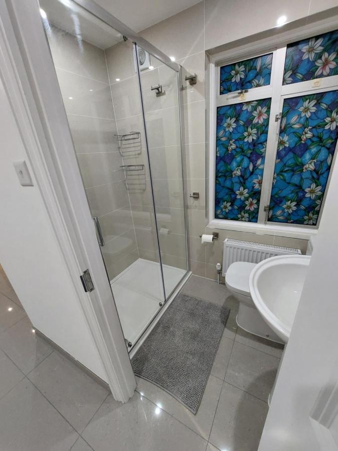 Cosy North Kensington Family Apartment For 4 Persons - Children Stay Free ลอนดอน ภายนอก รูปภาพ