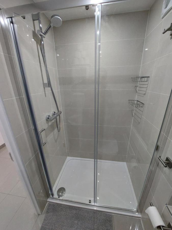 Cosy North Kensington Family Apartment For 4 Persons - Children Stay Free ลอนดอน ภายนอก รูปภาพ