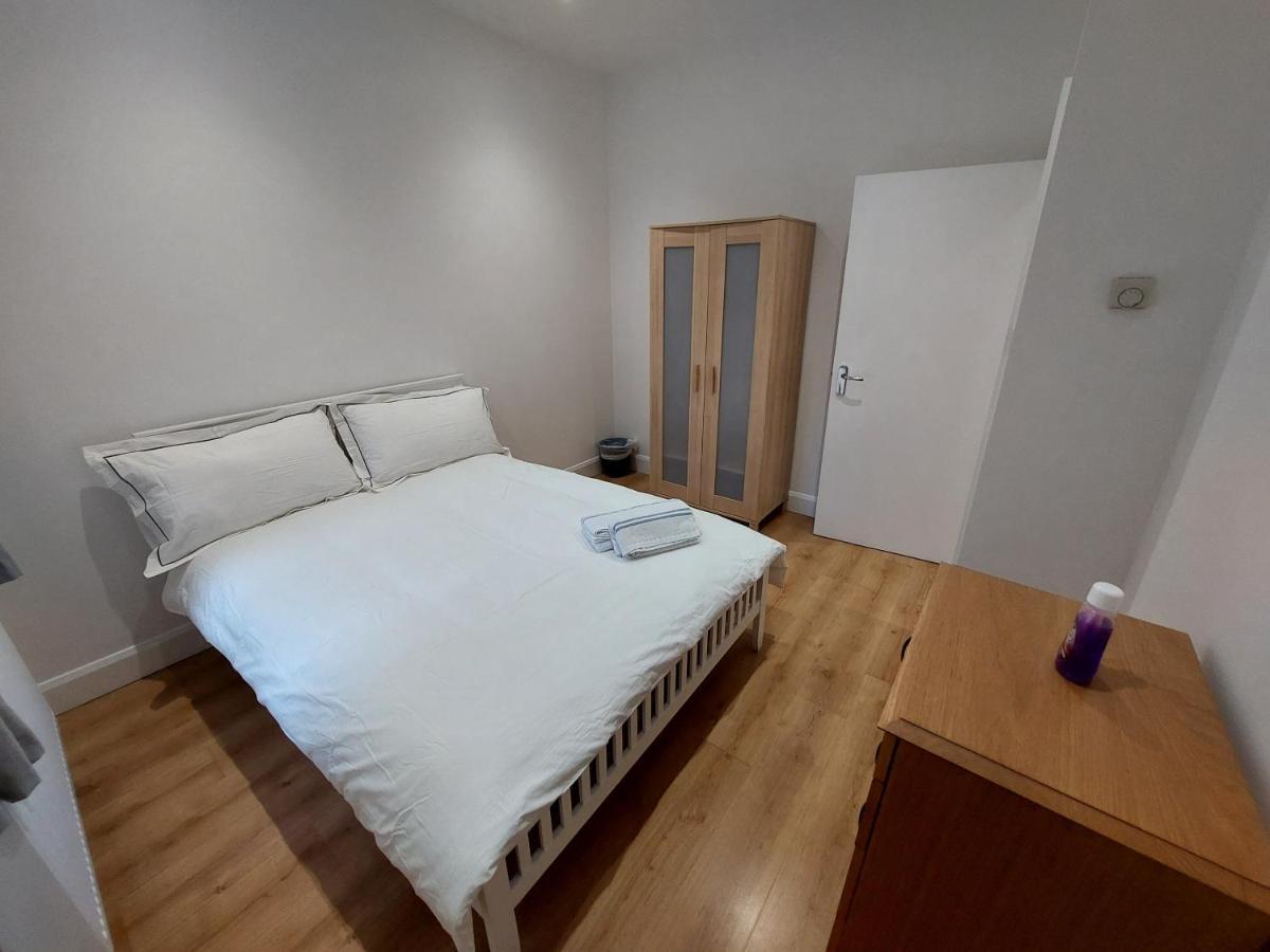 Cosy North Kensington Family Apartment For 4 Persons - Children Stay Free ลอนดอน ห้อง รูปภาพ