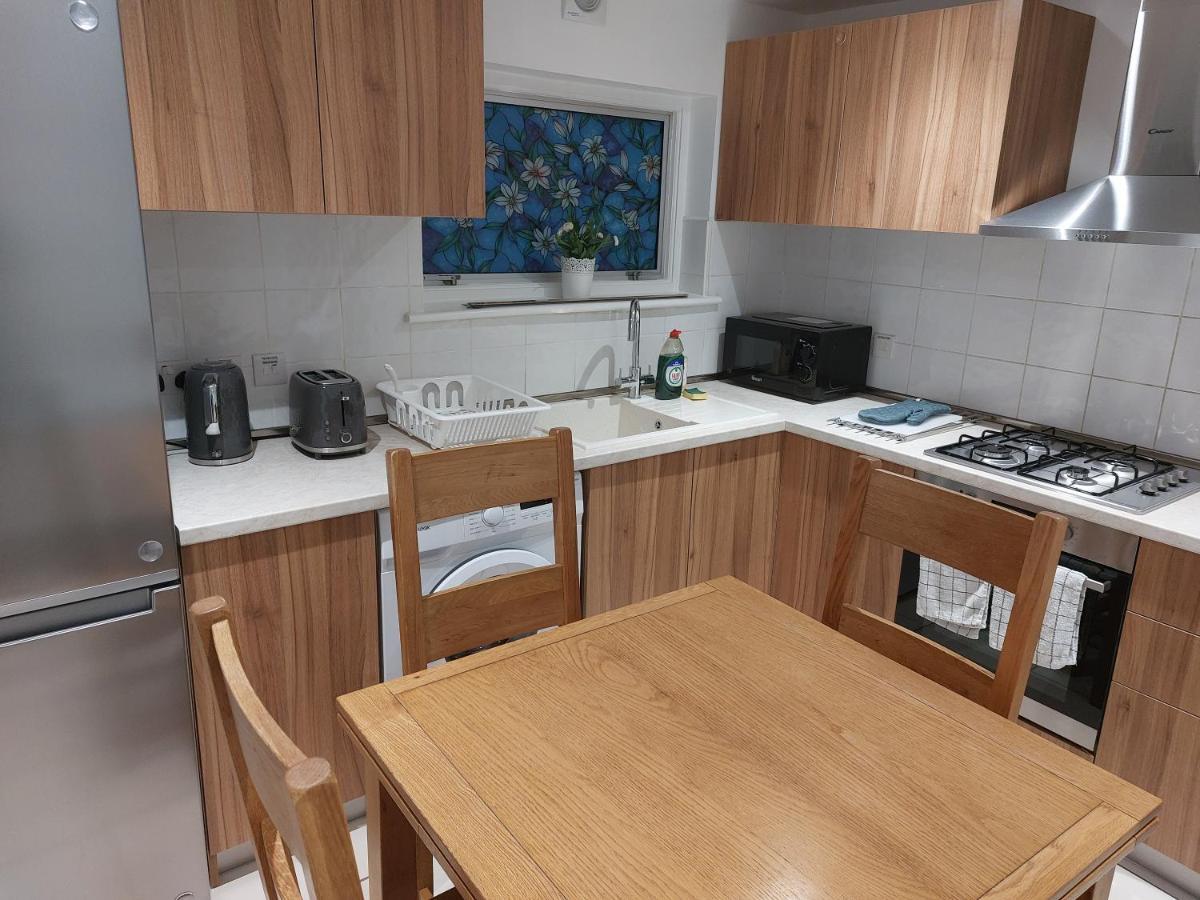 Cosy North Kensington Family Apartment For 4 Persons - Children Stay Free ลอนดอน ภายนอก รูปภาพ