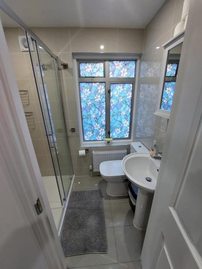 Cosy North Kensington Family Apartment For 4 Persons - Children Stay Free ลอนดอน ภายนอก รูปภาพ