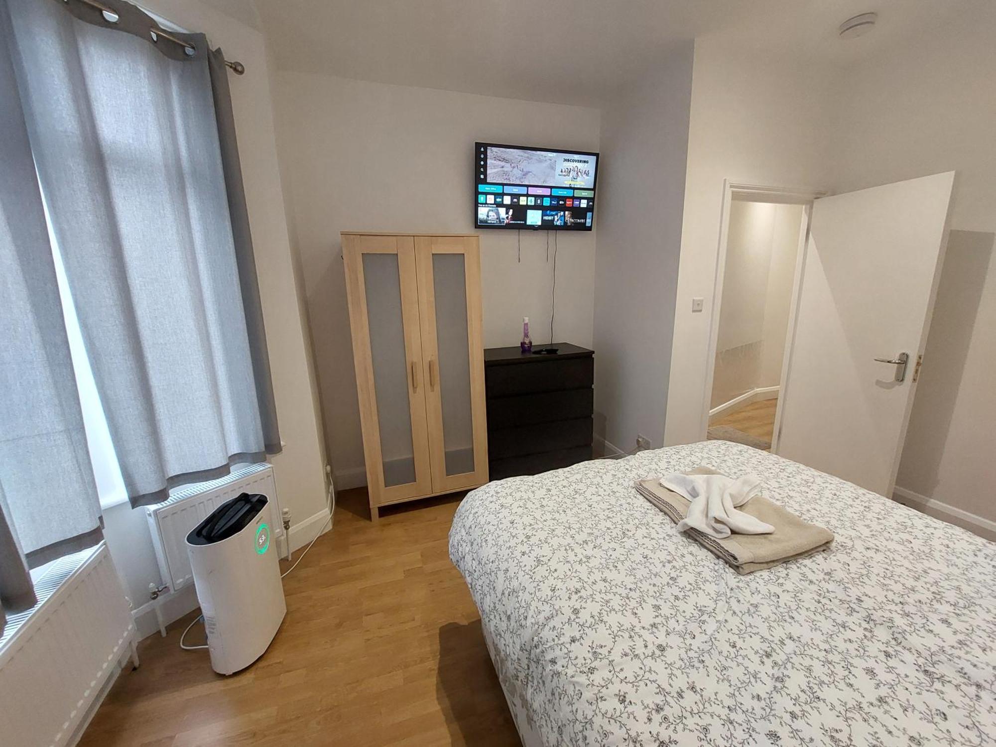 Cosy North Kensington Family Apartment For 4 Persons - Children Stay Free ลอนดอน ภายนอก รูปภาพ